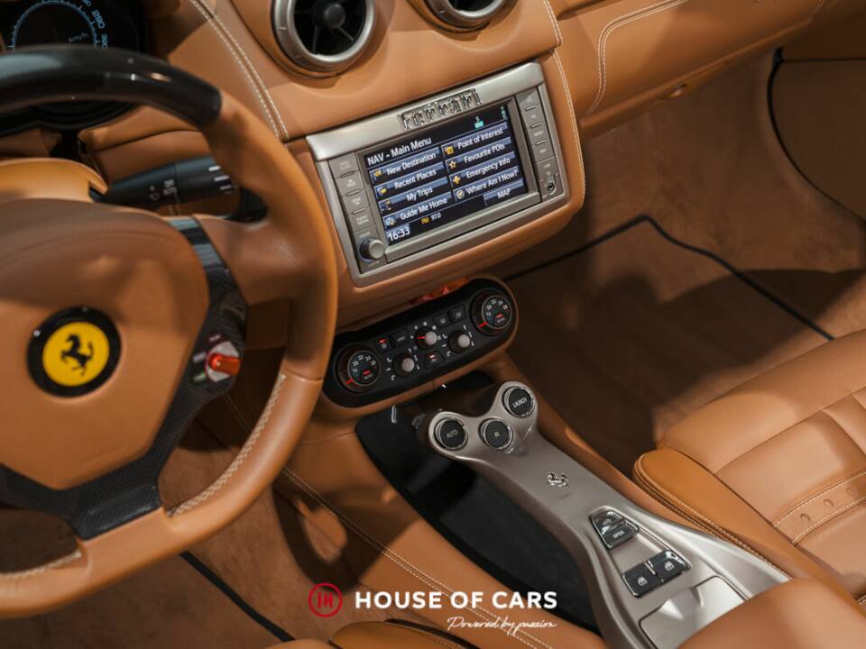 Image 21/25 of Ferrari California 30 (2012)