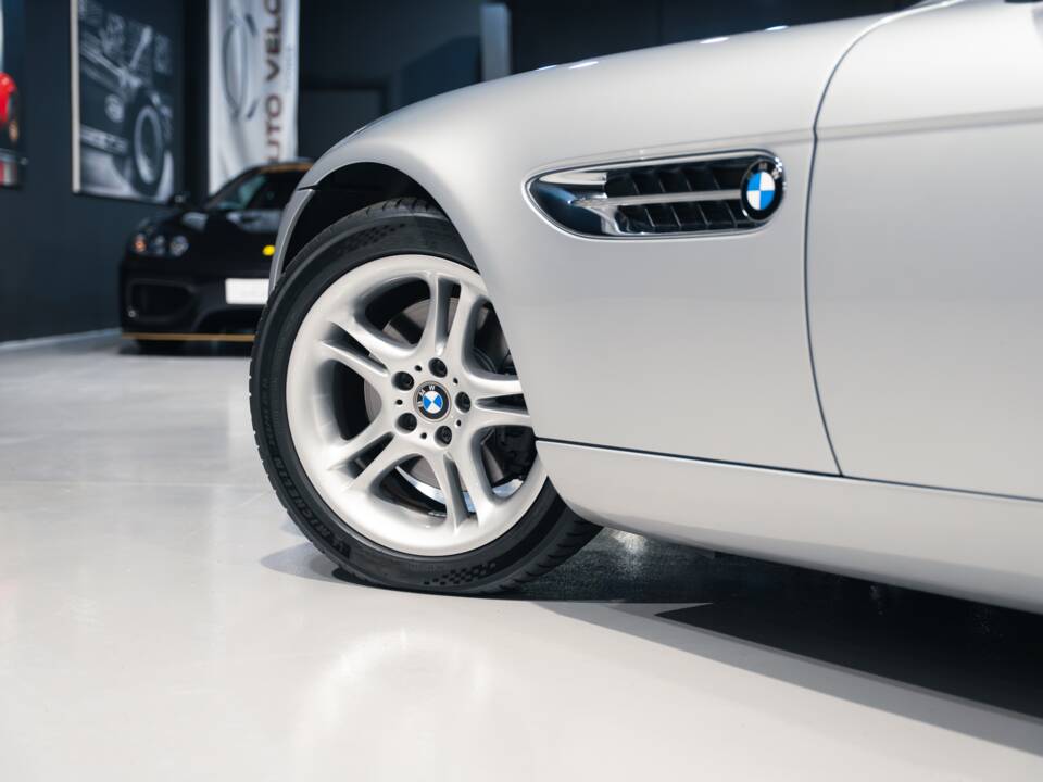 Image 13/41 of BMW Z8 (2002)