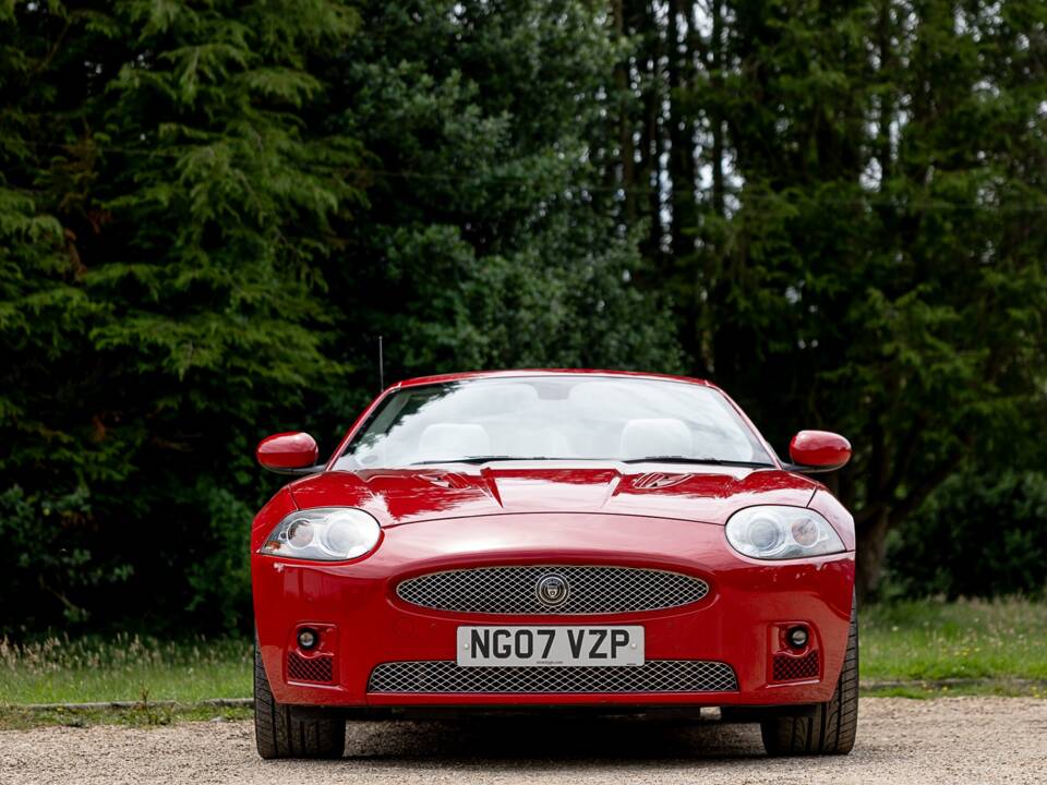 Image 41/50 of Jaguar XKR (2007)