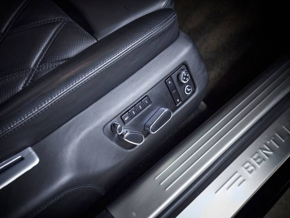Image 51/100 of Bentley Continental Flying Spur (2008)