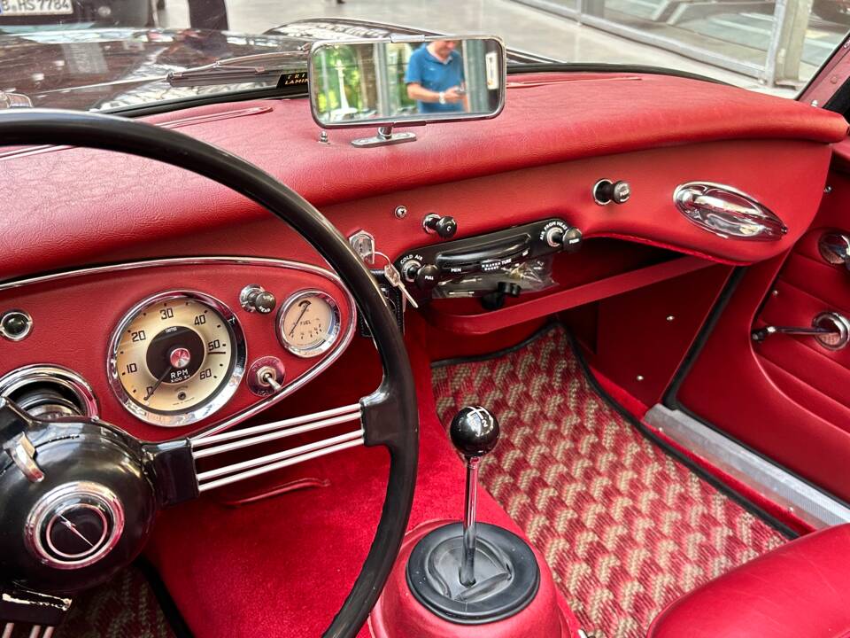 Immagine 17/43 di Austin-Healey 3000 Mk II (BJ7) (1963)