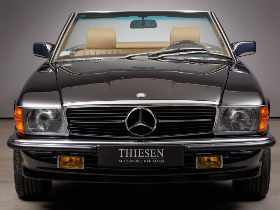 Image 3/36 de Mercedes-Benz 560 SL (1987)