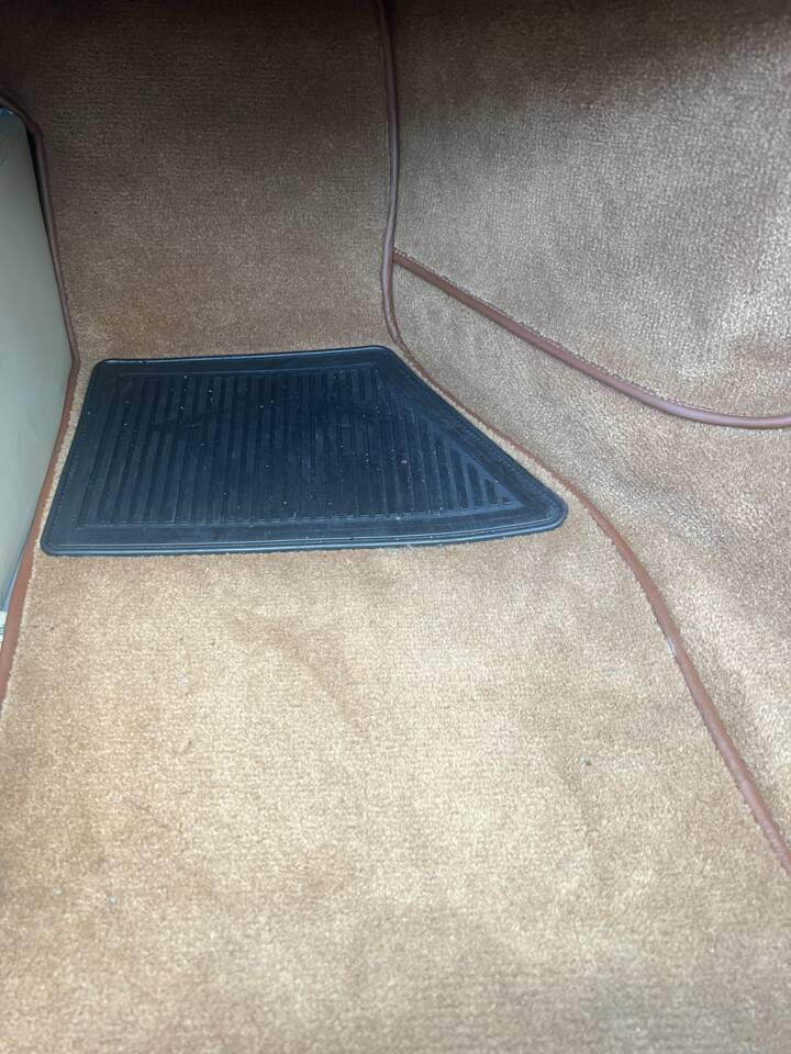 Image 21/114 de Ferrari 308 GTS Quattrovalvole (1985)