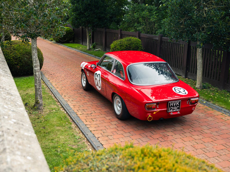 Image 9/16 de Alfa Romeo Giulia Sprint GTA (1965)