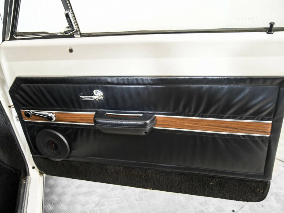 Image 33/50 of Opel Olympia 1700 S (1968)