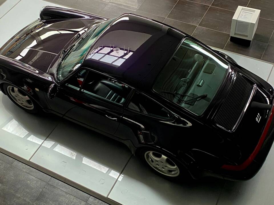 Image 7/15 of Porsche 911 Carrera 4 &quot;30 Jahre 911&quot; (1993)