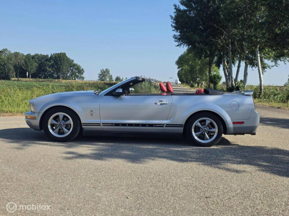Bild 3/38 von Ford Mustang V6 (2006)