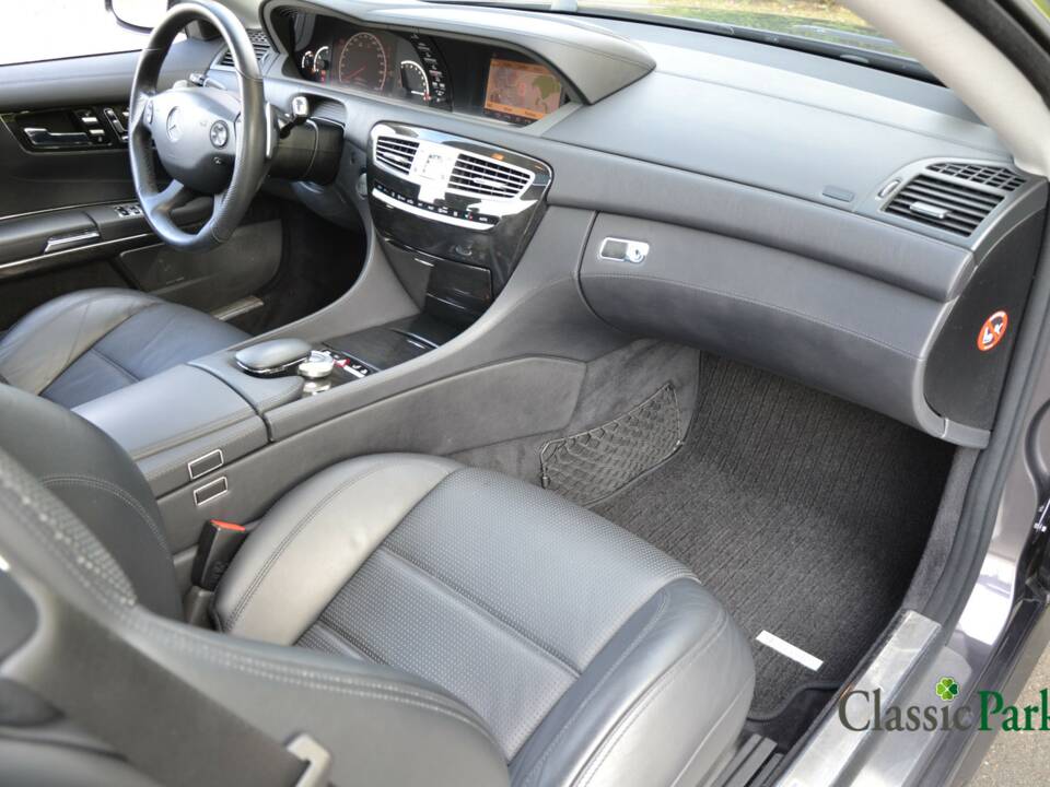 Immagine 25/50 di Mercedes-Benz CL 63 AMG (2007)