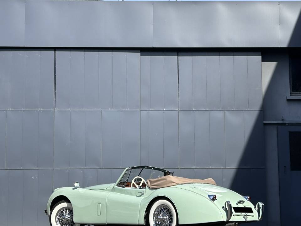 Imagen 11/30 de Jaguar XK 120 DHC (1953)