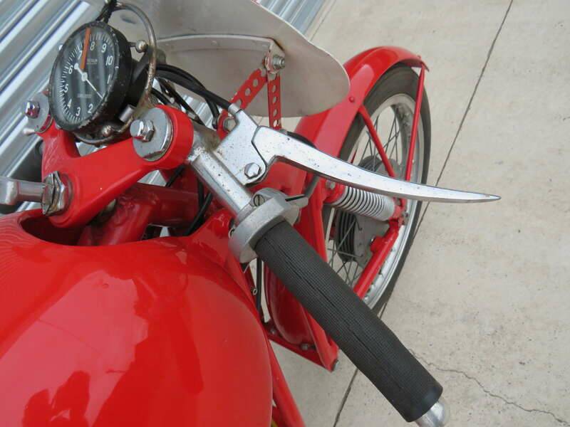 Image 9/43 de MV Agusta 175 CS Sport Disco Volante (1955)