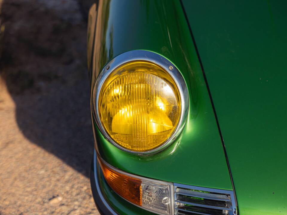Afbeelding 11/50 van Porsche 911 2.4 E "Ölklappe" (1972)