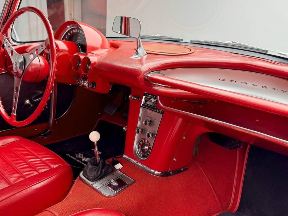 Image 17/19 of Chevrolet Corvette (1959)