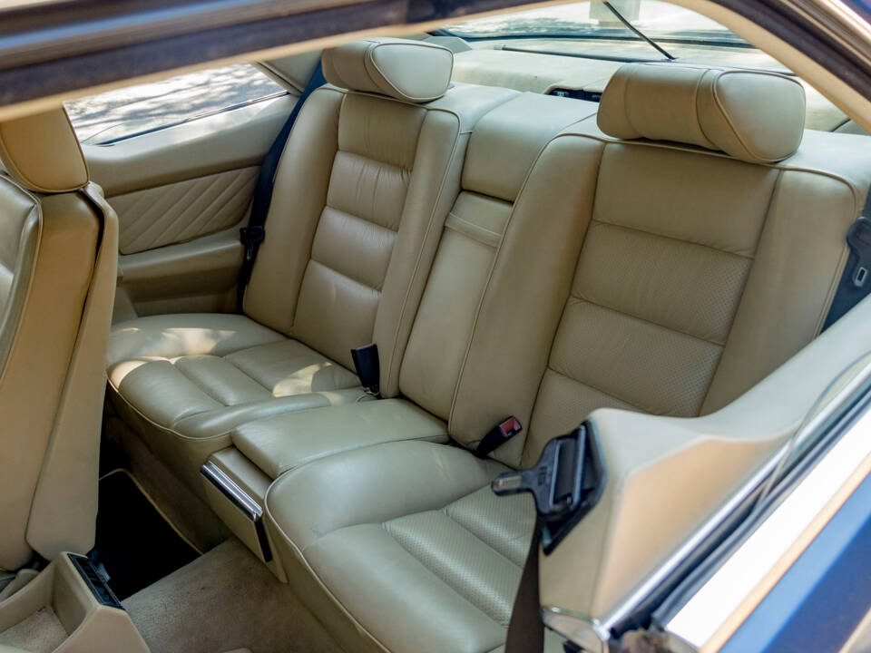 Image 15/50 of Mercedes-Benz 500 SEC (1989)