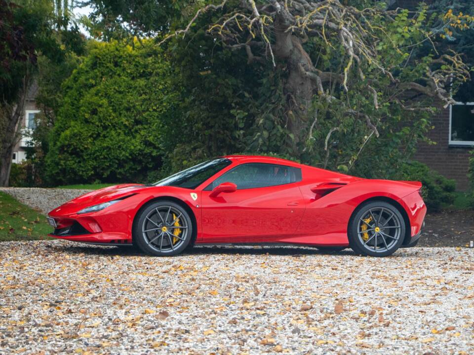 Bild 21/43 von Ferrari F8 Spider (2020)