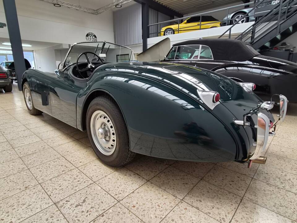 Image 5/20 of Jaguar XK 120 OTS (1952)