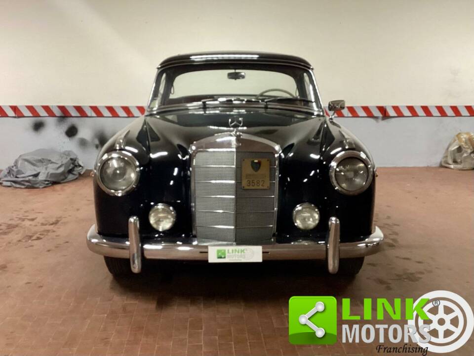 Bild 2/10 von Mercedes-Benz 220 SE (1959)