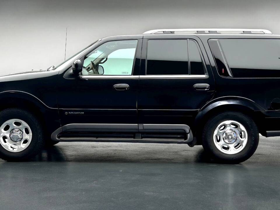 Bild 1/17 von Lincoln Navigator (1998)