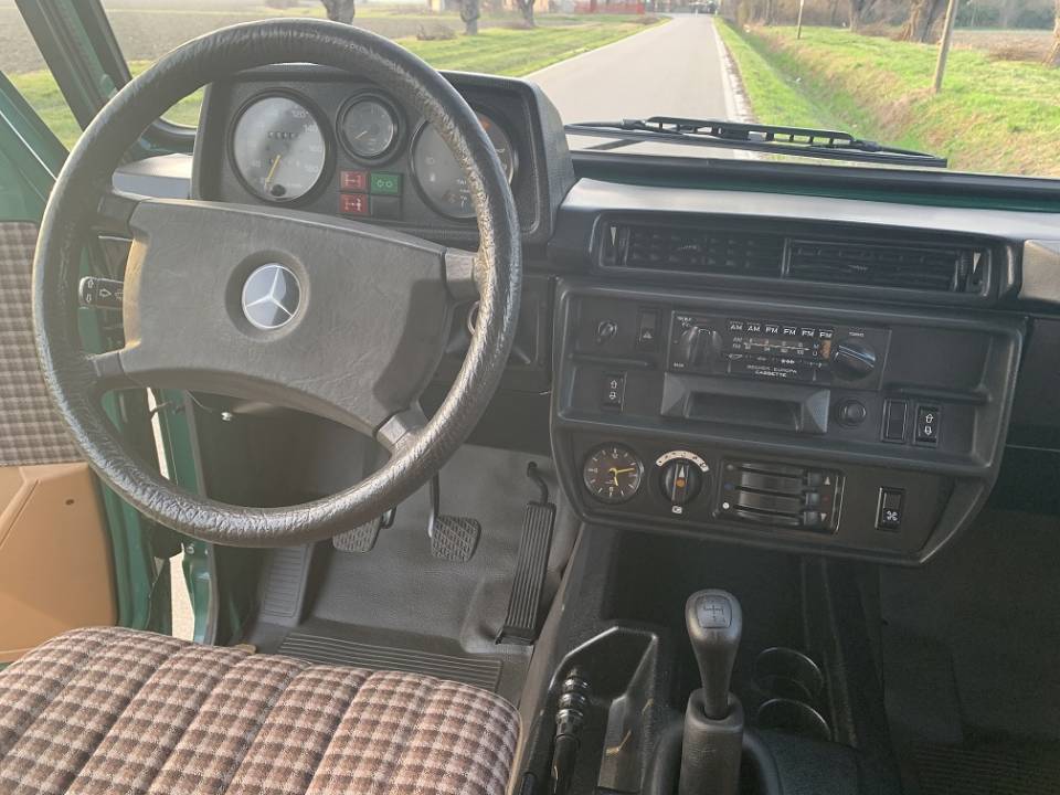 Immagine 30/80 di Mercedes-Benz 300 GD (SWB) (1982)