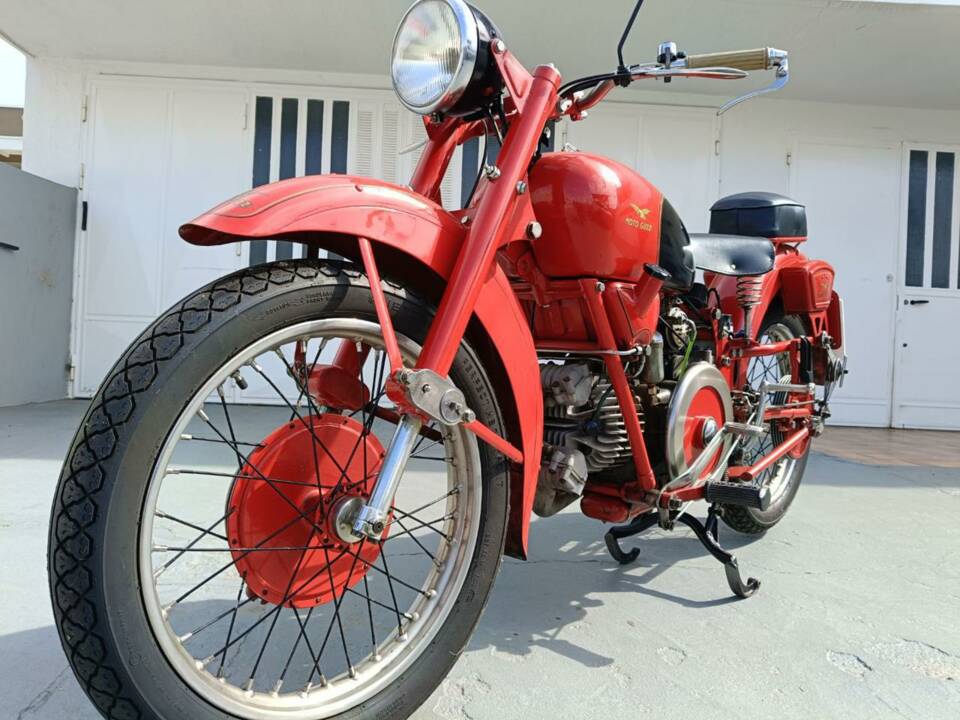 Afbeelding 38/42 van Moto Guzzi DUMMY (1960)