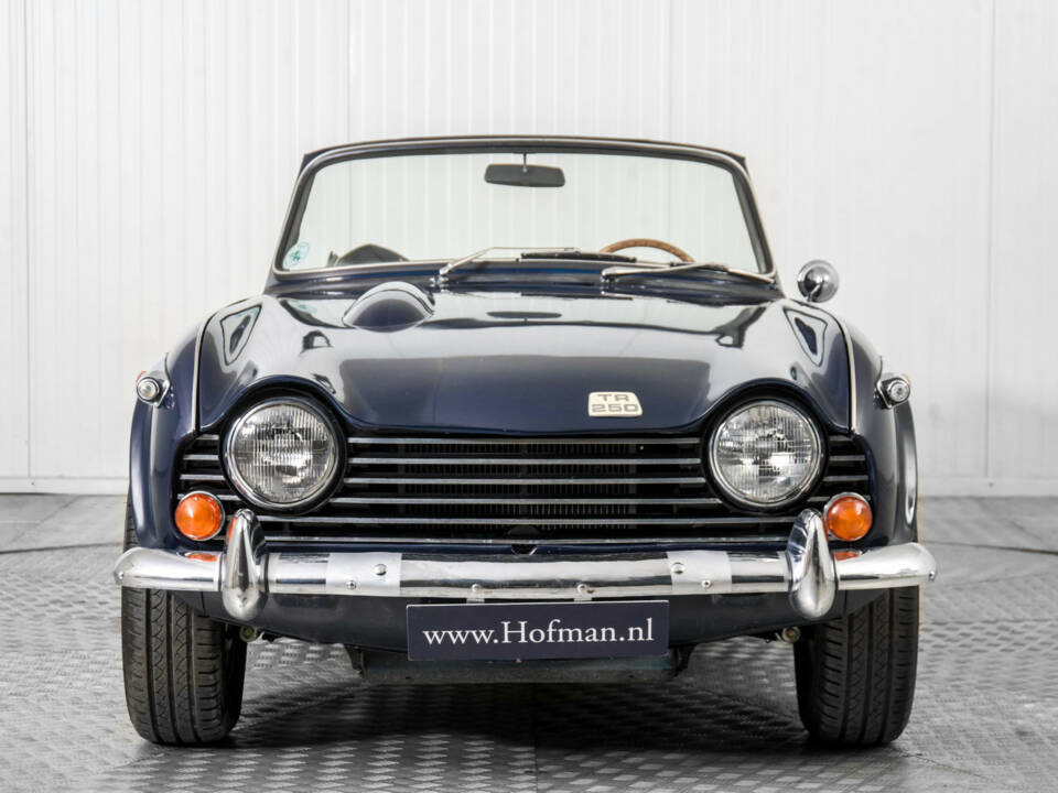 Image 15/50 de Triumph TR 250 (1968)