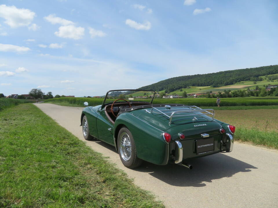 Image 2/18 of Triumph TR 3A (1961)