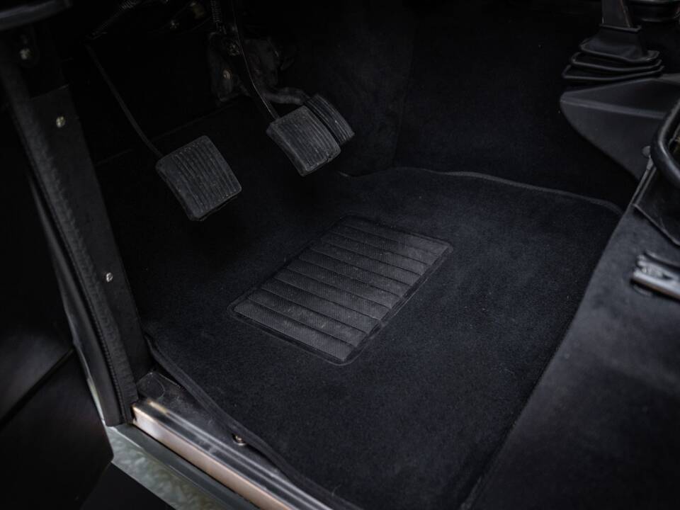 Image 13/67 of Land Rover Defender 110 Turbo Diesel (1999)