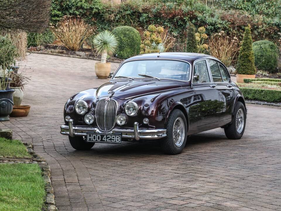 Image 36/50 of Jaguar Mk II 3.8 (2004)