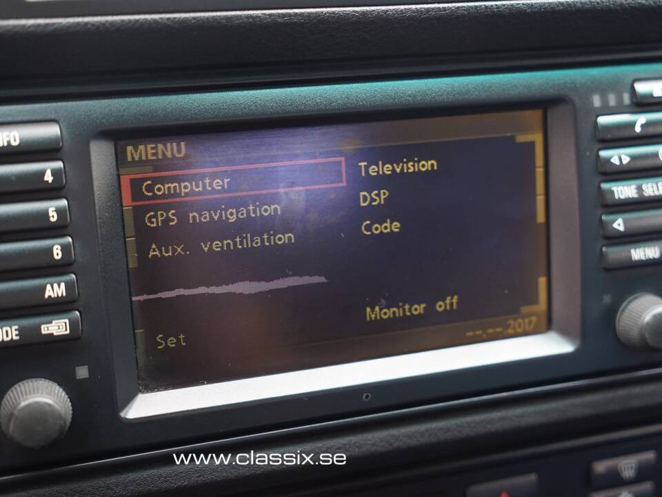 Image 7/16 of ALPINA B10 V8 Touring (1998)