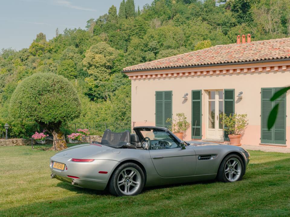 Image 88/185 of BMW Z8 (2001)