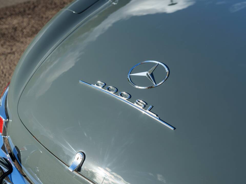 Image 13/25 de Mercedes-Benz 300 SL Roadster (1961)