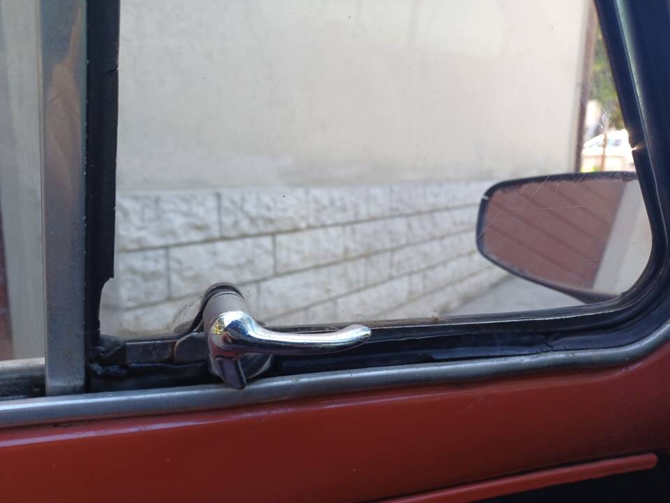 Image 29/56 of FIAT 500 L (1971)