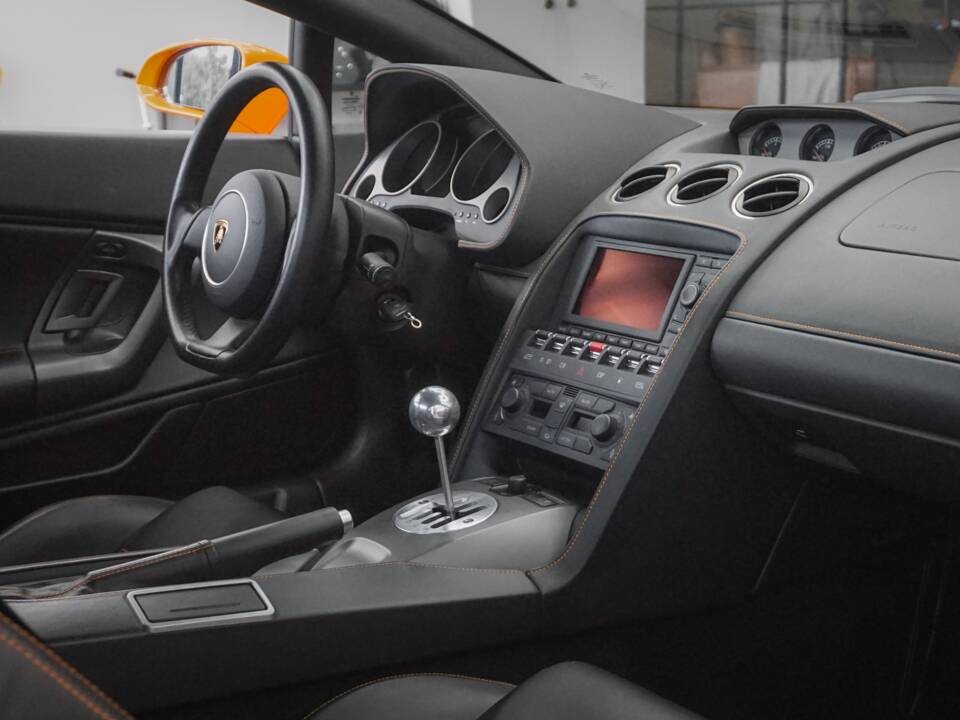 Immagine 22/38 di Lamborghini Gallardo (2005)