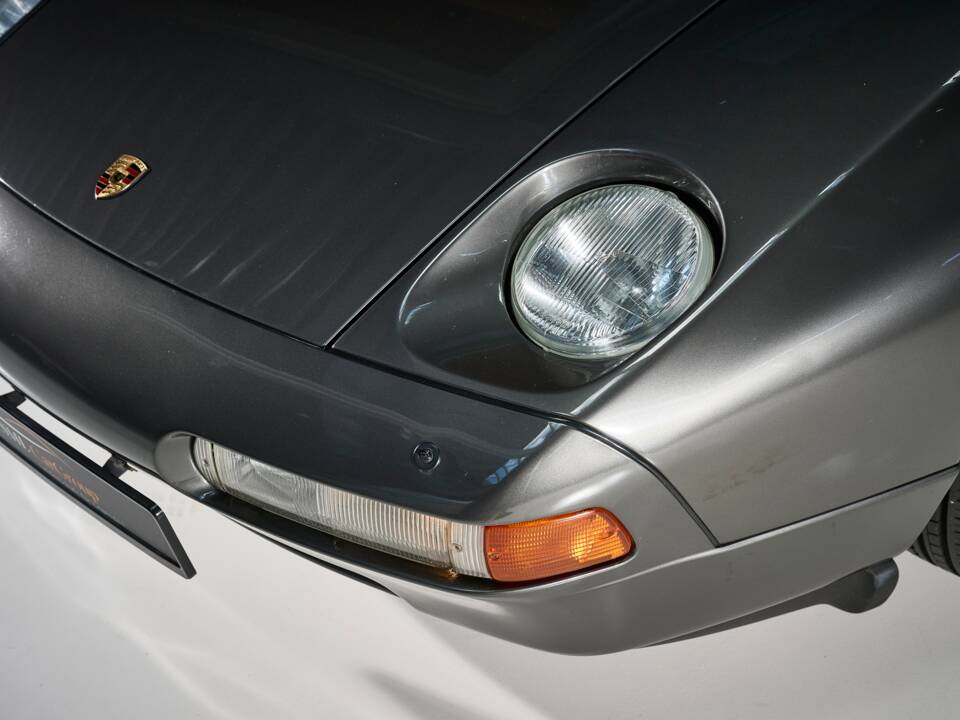 Afbeelding 39/42 van Porsche 928 S4 (1989)