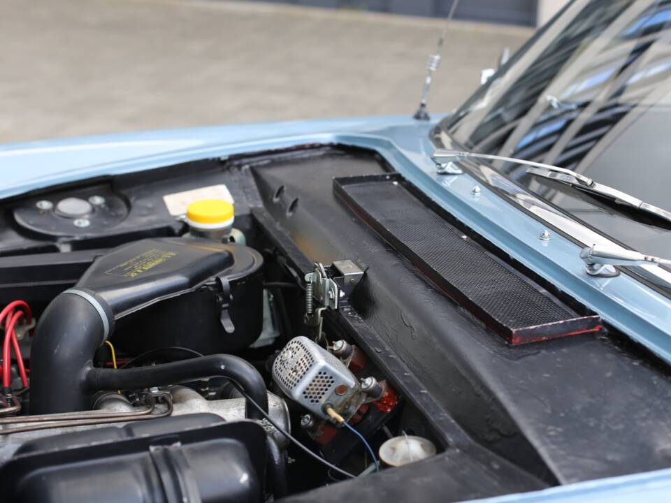Image 47/56 of Peugeot 404 Coupé (1968)