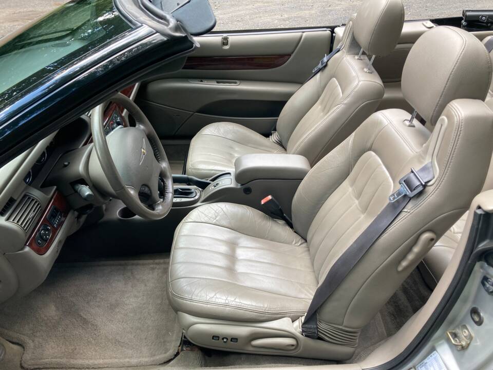 Image 12/21 of Chrysler Sebring 2.7 V6 (2001)