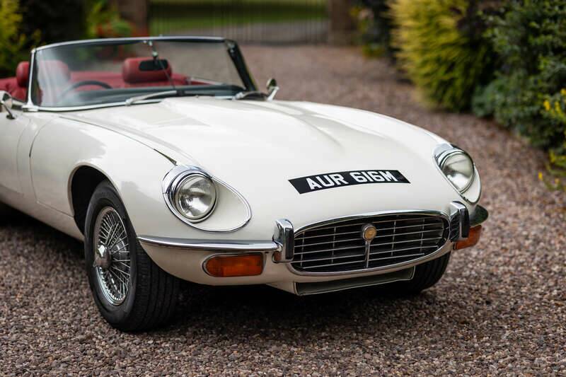 Immagine 8/49 di Jaguar E-Type V12 (1973)