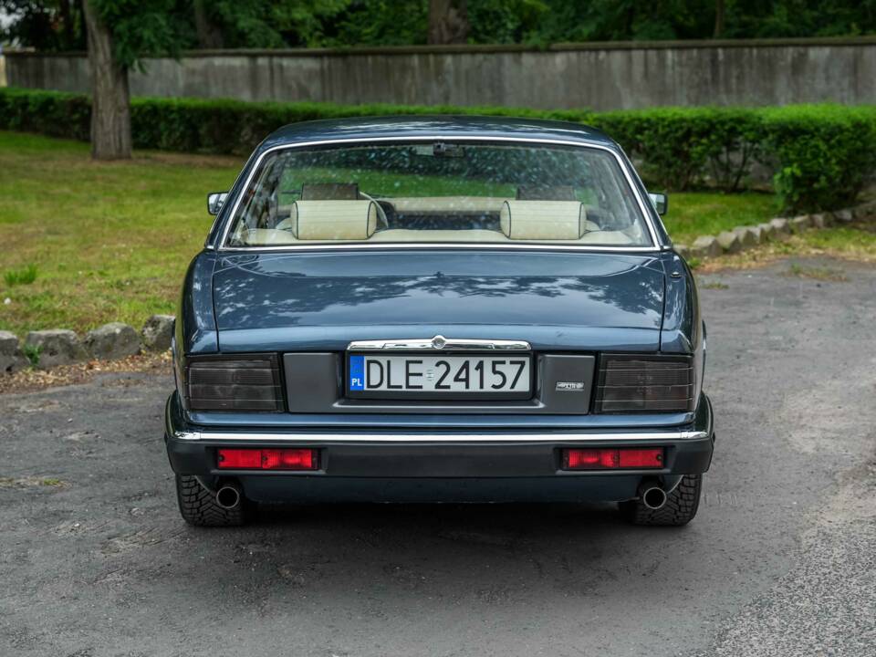 Immagine 22/55 di Jaguar XJ 40 (XJ-R) (1990)