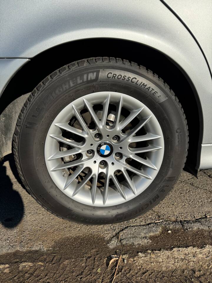 Bild 24/75 von BMW 540i (2001)