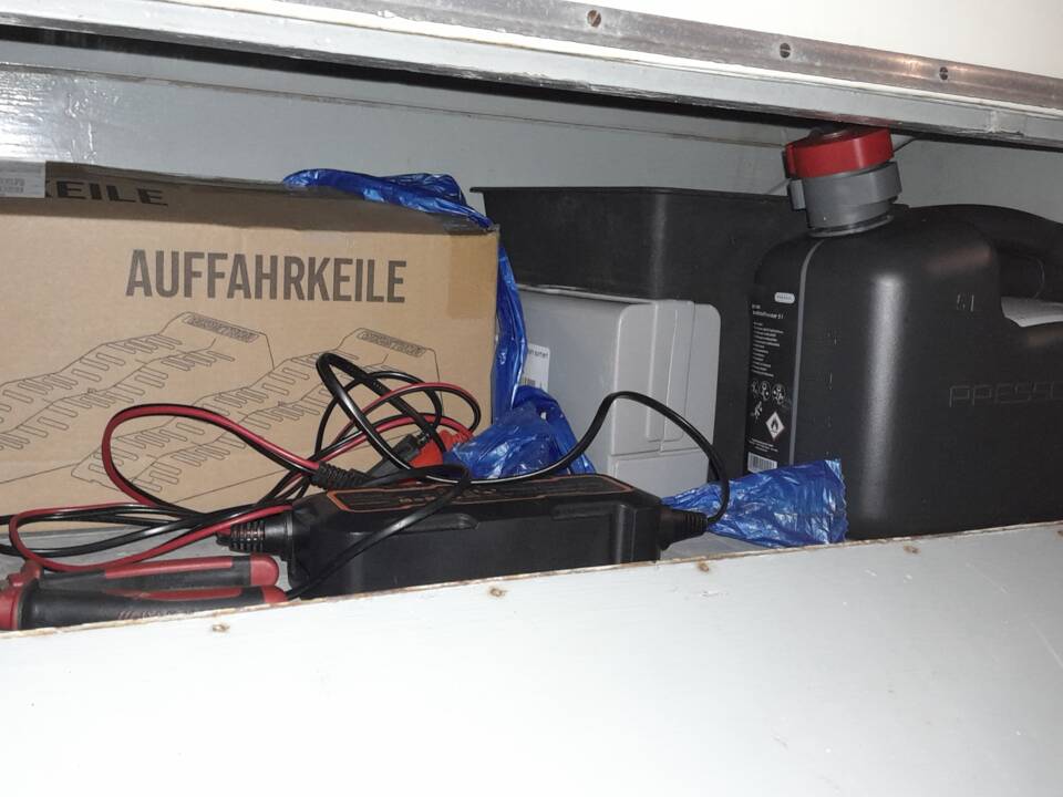 Kleiner Stauraum Steuerbord