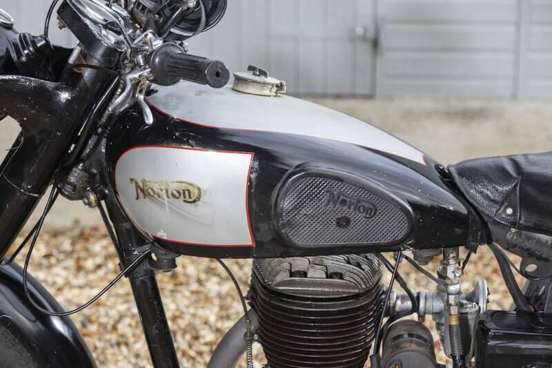 Bild 33/40 von Norton DUMMY (1949)