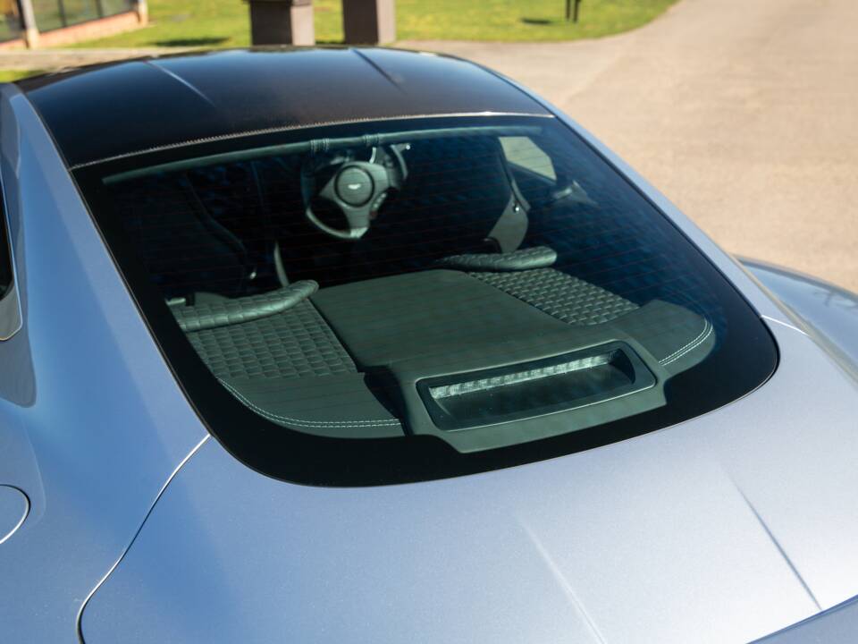 Image 54/80 of Aston Martin Vanquish (2013)