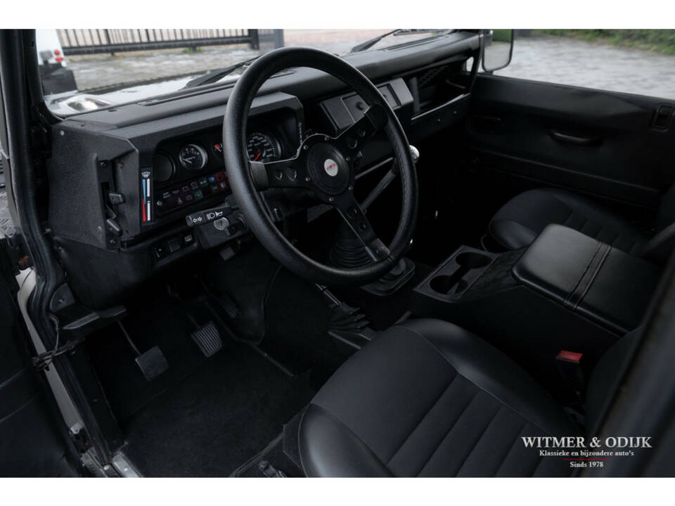 Bild 2/30 von Land Rover Defender 90 (1997)