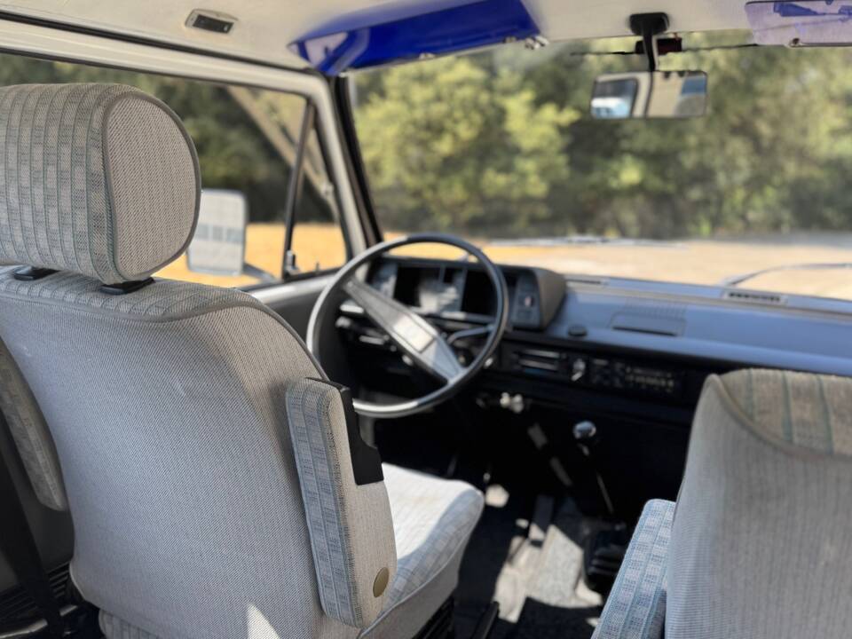 Bild 14/37 von Volkswagen T3 Caravelle 1.9 (1989)