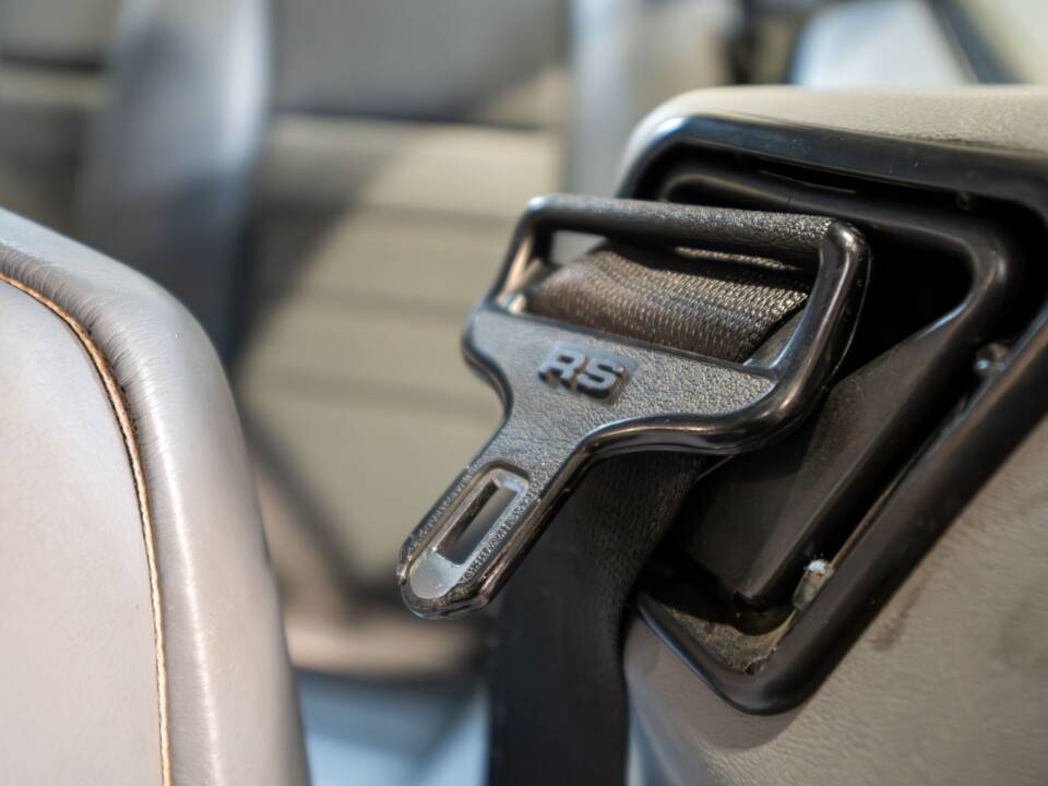 Image 21/27 of Mercedes-Benz 500 SEC (1988)