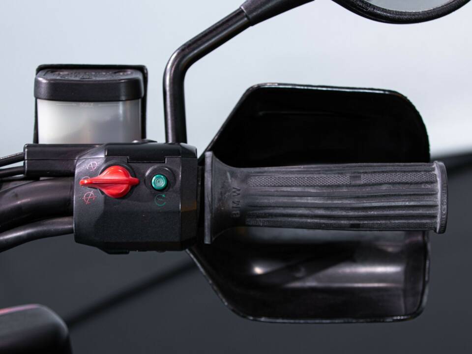 Image 34/50 of BMW DUMMY (1988)