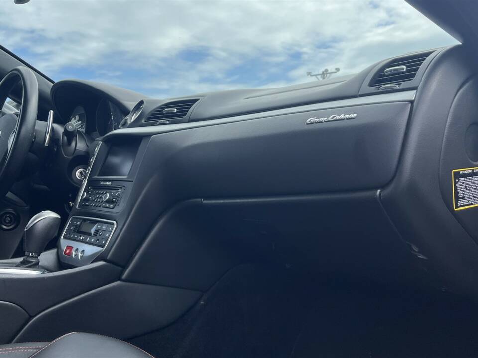 Image 20/42 de Maserati GranCabrio 4.7 (2010)