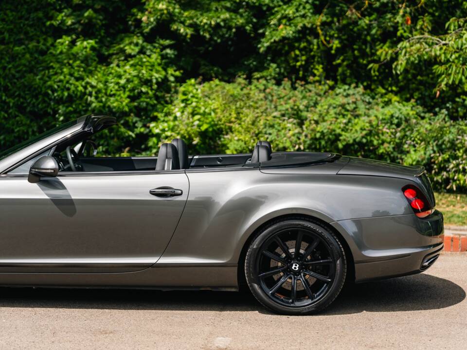 Immagine 50/50 di Bentley Continental GTC (2010)
