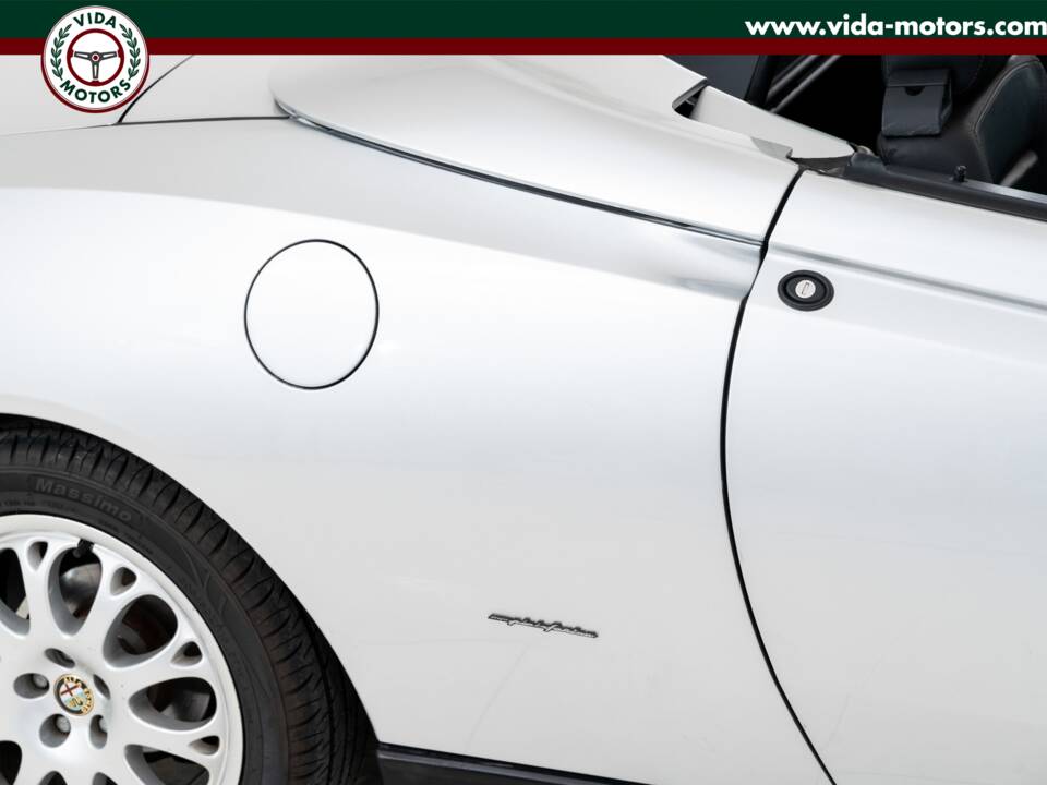 Immagine 7/15 di Alfa Romeo Spider 3.0 V6 12V (1997)