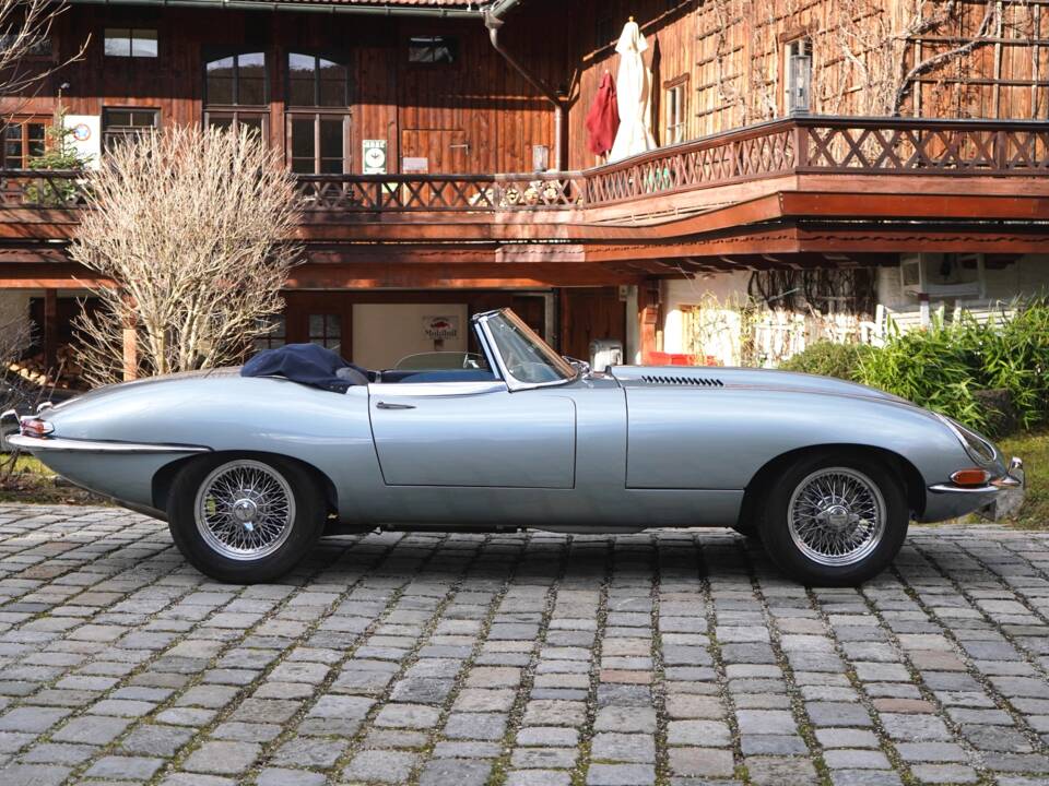 Afbeelding 9/15 van Jaguar E-Type (1968)