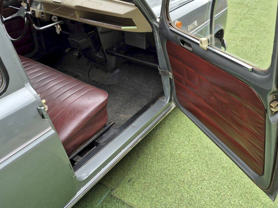 Bild 29/54 von Renault R 4 (1972)